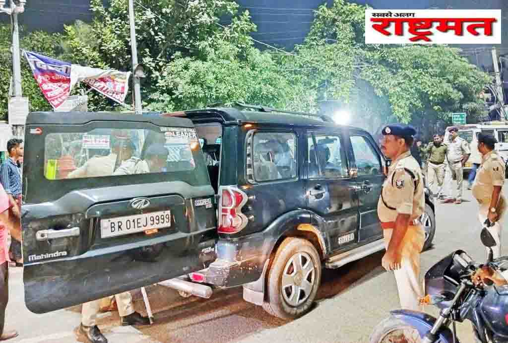 Police found rs18 lakh from scooty