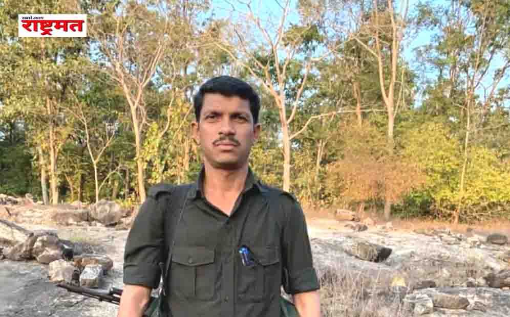 Solidiers found naxalite bunkar