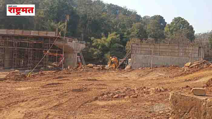Contractor is doing poor work in naxalite area