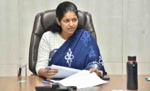 Immediately presrnt cases of victims of accident from unknown vehicle