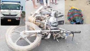 Dumpar and bike rider clashed,two deaths