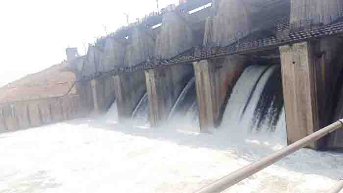 Farmers were happy as soon as rajiv sagar dam gate opened