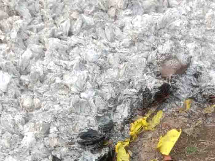 Fire in tendupatta leafs sacks in balaghat, naxalites suspected
