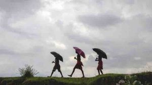 Cloud burst in pune,heavy rains in mumbai,mansoon access in nine states