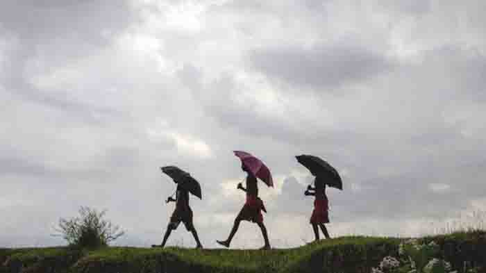 पुणे में बादल फटा,मुंबई में भारी बारिश, नौ राज्यों में मानसून पहुंचा