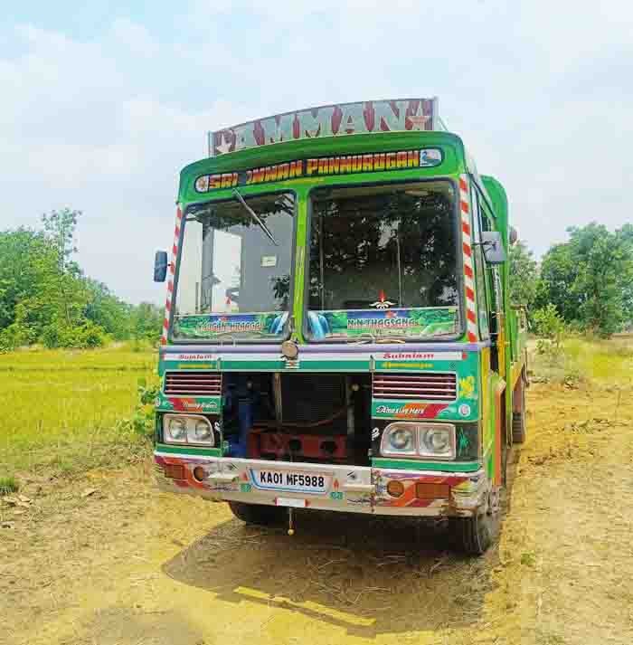 vehicles seized with machine for bore without permission