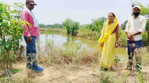 Sunita remains fisheries and paddy stems in the field pond