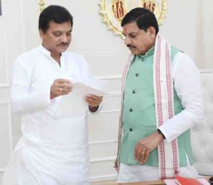 Madhu made cm aware of the demands of paraswara assembly
