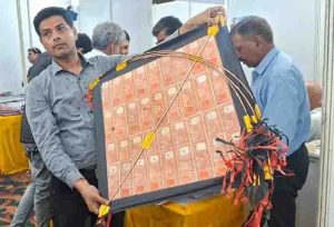 The price of a kite made of notes is 92 thousand,the robbery is happy