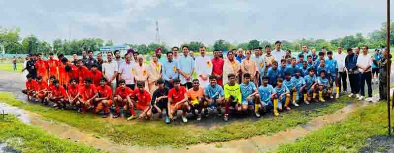 Players from 16 states will play in junior boys national football
