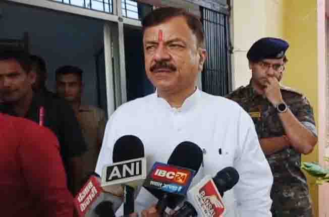 Education departmentin mp made more than application