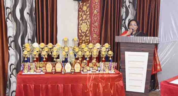 Abacus ,handwriting and cube contestants honored