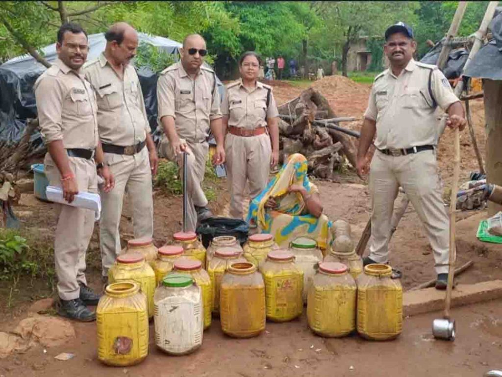 10 people including women making alcohal were caught