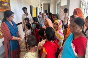 Deputy CM went to talk about help,no relief goods in food relief center