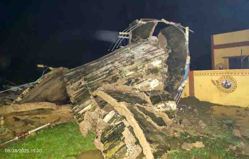 3 year old water tank fell,fir against contractor rai singh