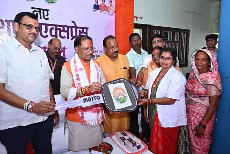 E -rickshaw gifts to vihaans 12 didiyon