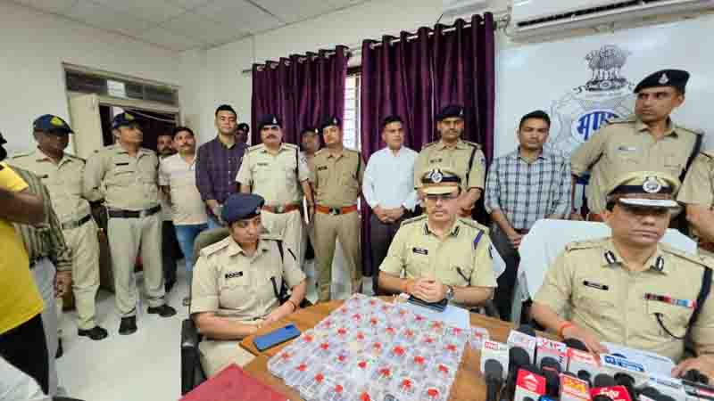 Five robbers were caught ,goods worth 15 lakh recovered