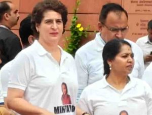 Prinka reached parliament wearing a T shirt with a photo of minta devi of bihar