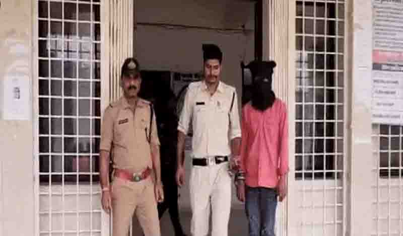 Sahil resident of singrauli stole 15 lakh jewelry asa neighbor