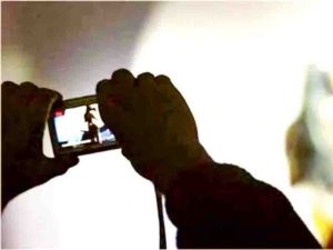 Porn video made by offering CG women to make bhojpuri heroin