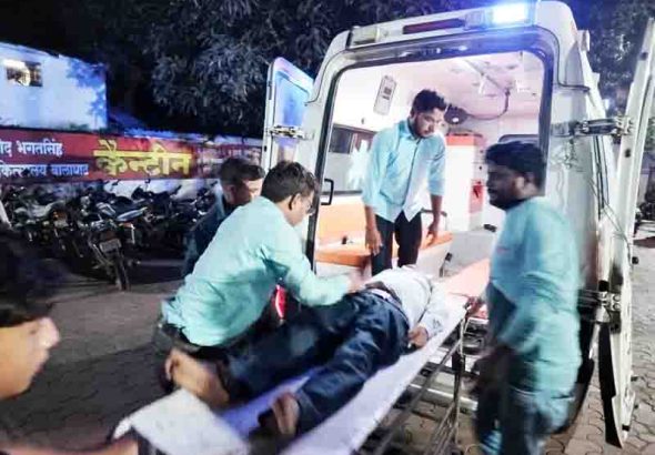 Bus overturned due to break failure,4 conditions serious,many injured